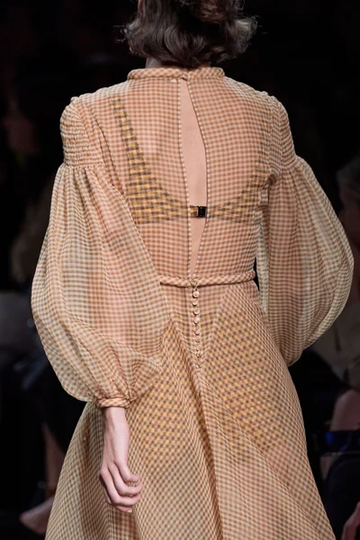 Look 91